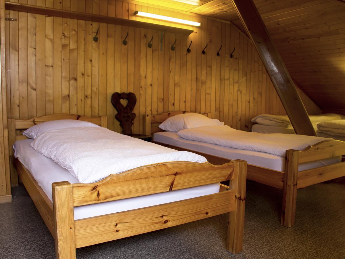 Refuge De Plan-Francey Hotel Moleson Bagian luar foto