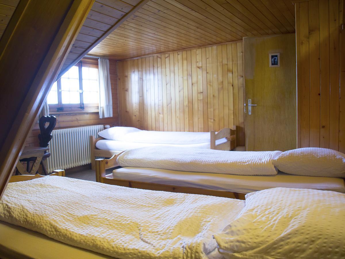 Refuge De Plan-Francey Hotel Moleson Bagian luar foto