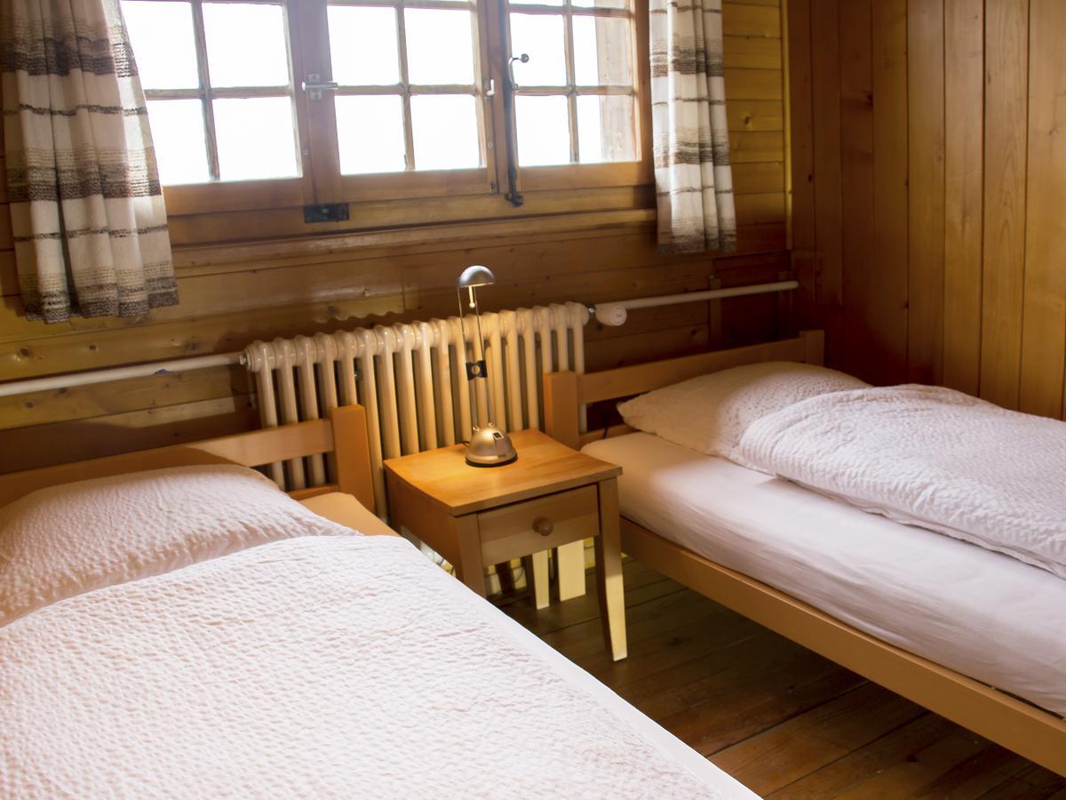 Refuge De Plan-Francey Hotel Moleson Bagian luar foto