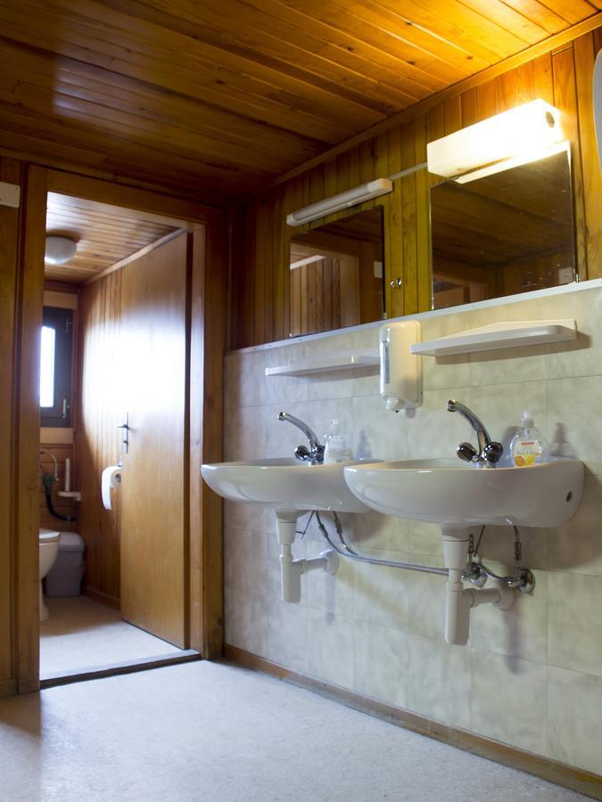 Refuge De Plan-Francey Hotel Moleson Bagian luar foto